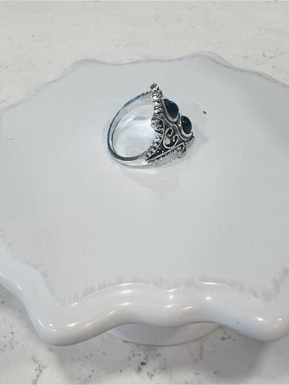 Vintage-Inspired Silver Black Stone Teardrop Ring-size 7 - Picture 4 of 9